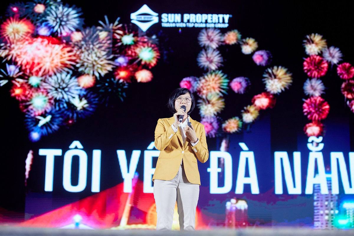 Bà Nguyễn Ngọc Thúy Linh phát biểu tại sự kiện.